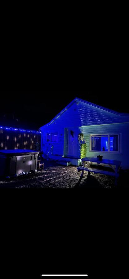 Cabin with Hot Tub in Aberdeenshire Villa Gamrie Buitenkant foto